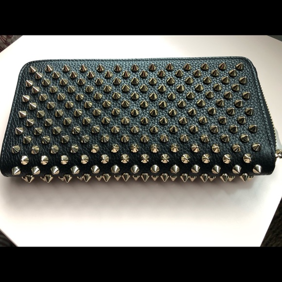 CHRISTIAN LOUBOUTIN-AUTHENTIC NWT Spike WALLET - Picture 13 of 15